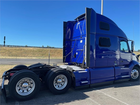 2020 VOLVO VNL64T860 8032048164